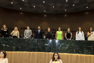 Mulheres que fazem a diferença: prefeitas e primeiras-damas são homenageadas na Alego