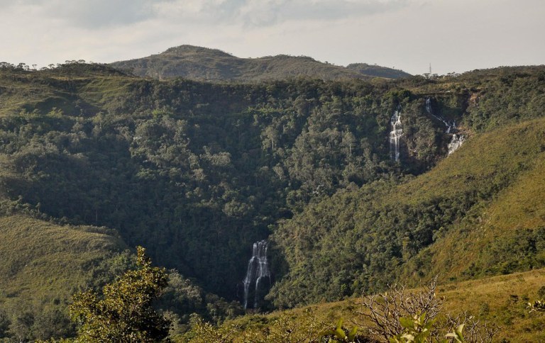 Poços naturais e nascentes sob ameaça: o que está acontecendo na Serra do Gandarela