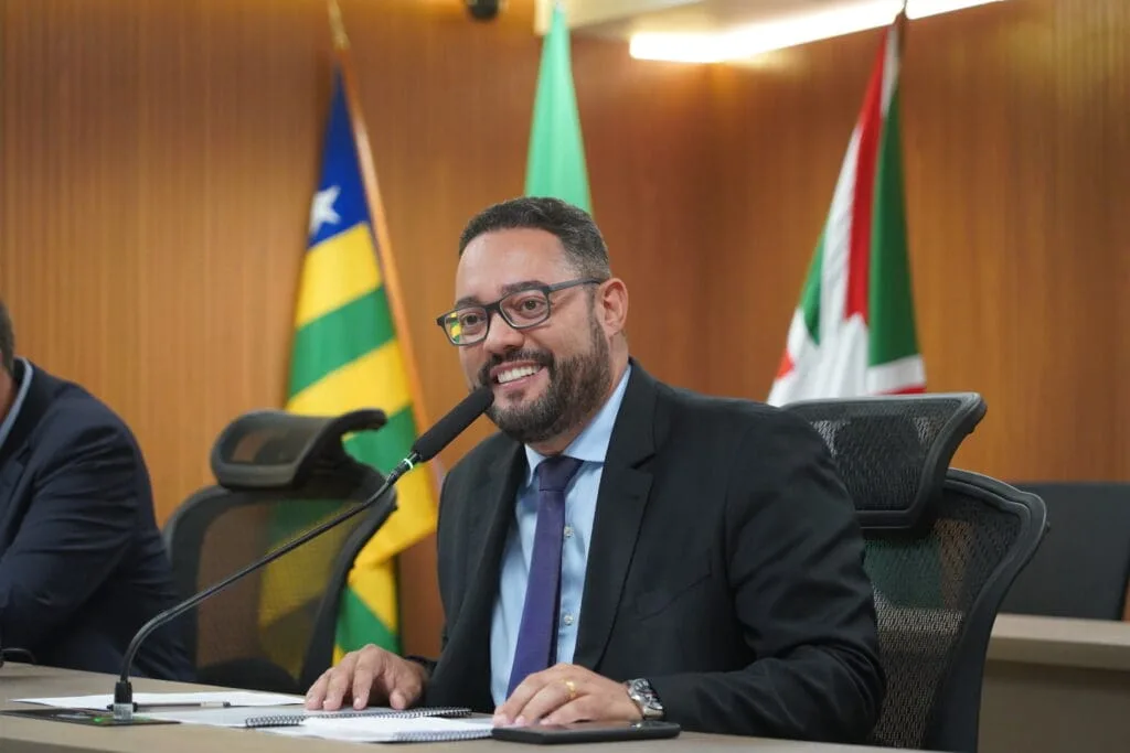 Projeto de Virmondes Cruvinel visa tratamento preventivo do pé diabético no SUS e melhora da saúde pública em Goiás
