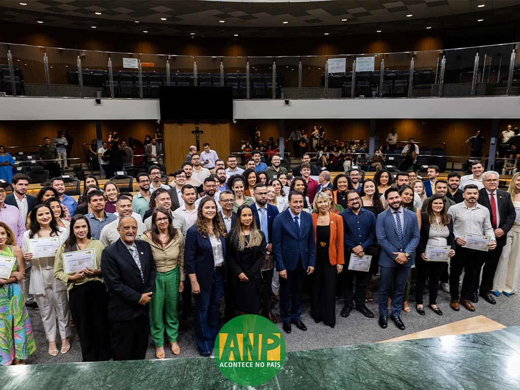 Engenheiros florestais são homenageados em sessão histórica na Assembleia  Legislativa de Goiás.