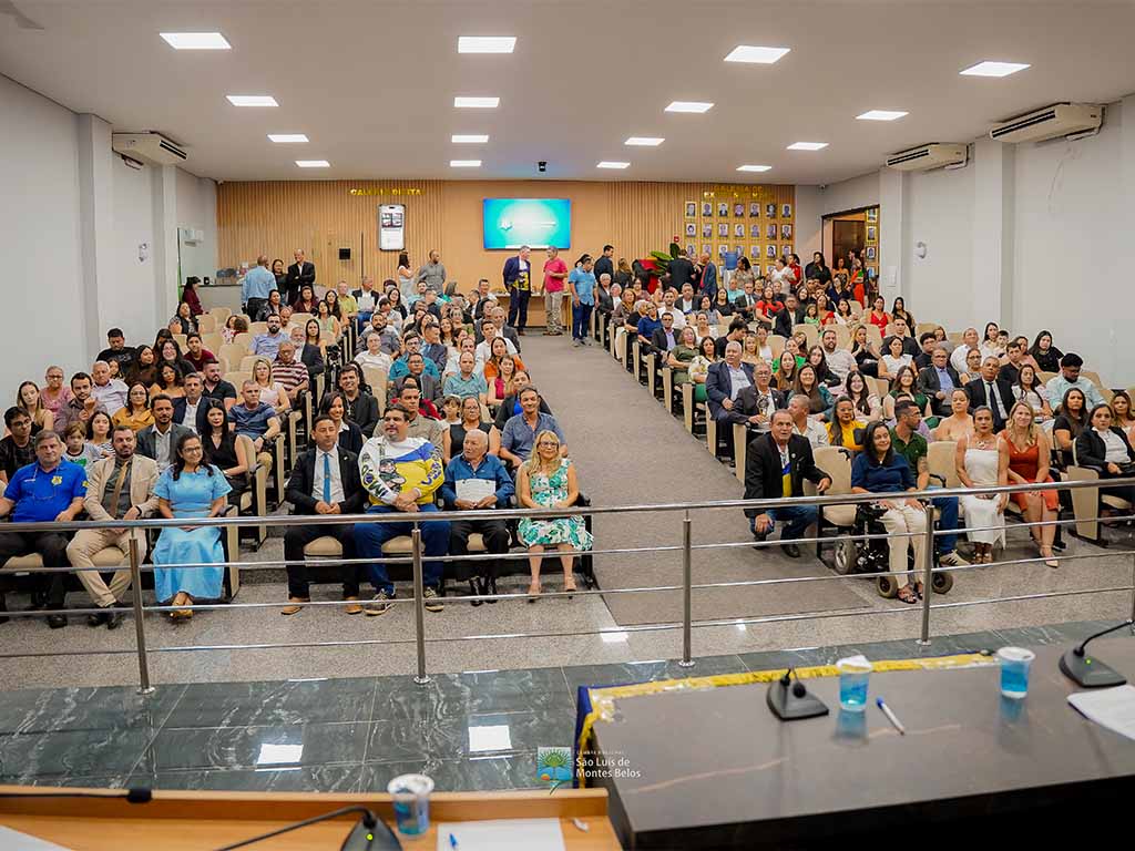 Um Legado Eterno: São Luís de Montes Belos Celebra Seus Heróis em Noite Histórica de Emoção e Gratidão