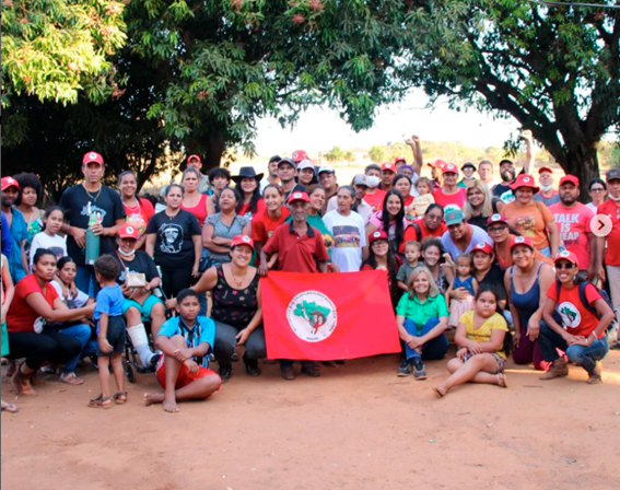PT e MST apoiam ocupação de terra em Santo Antônio do Descoberto
