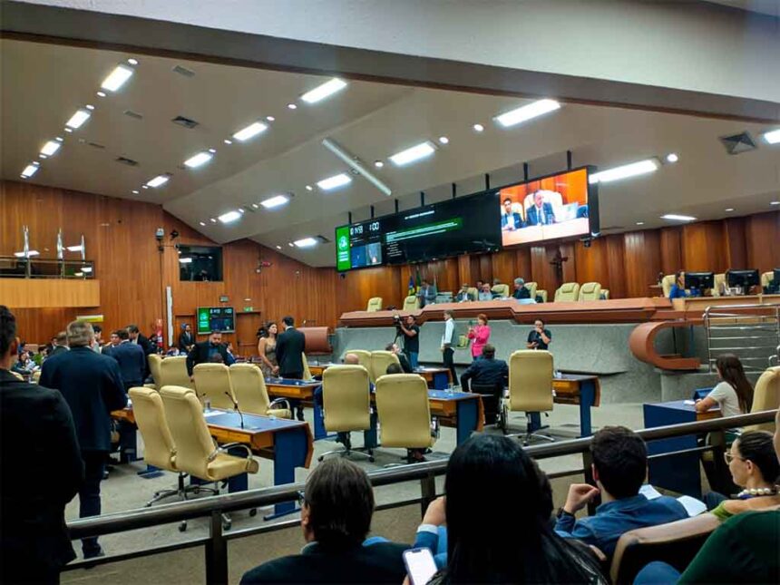 Câmara de Goiânia derruba vetos do prefeito e garante novas leis na cidade