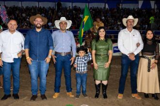 Hidrolândia é Show: Rodeio, Música e Emoção