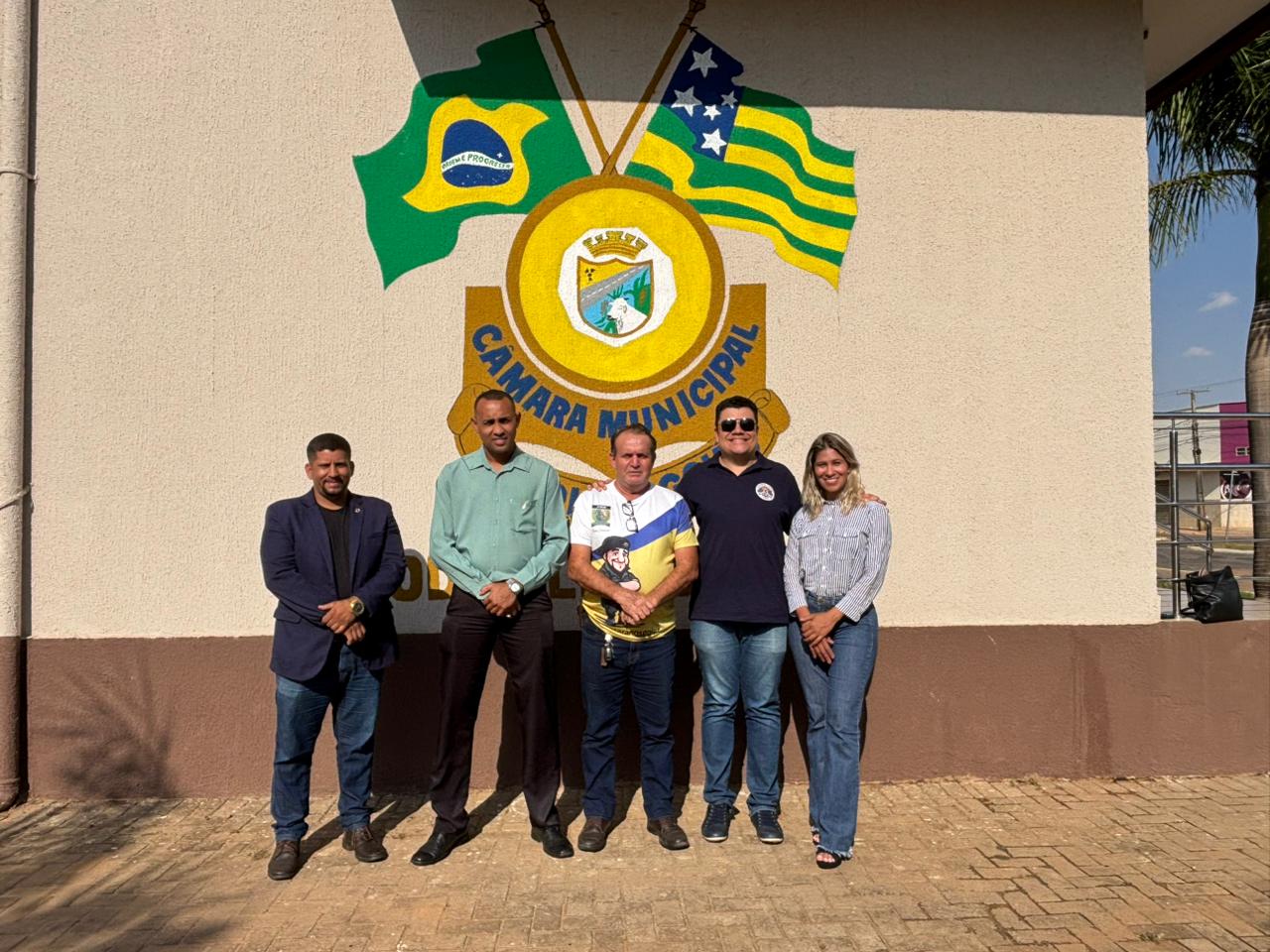 Vereador Ezequiel do Povo recebe AVEGO e discute homenagens a veteranos em Abadia de Goiás