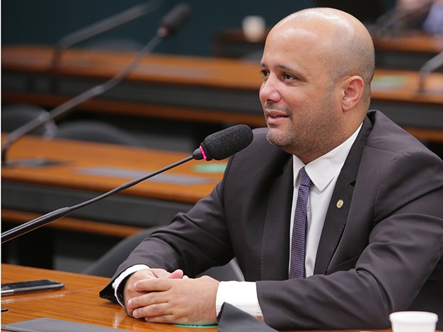 Fiscalização e Multas: Major Vitor Hugo defende lei que pune uso de entorpecentes em espaços públicos de Goiânia
