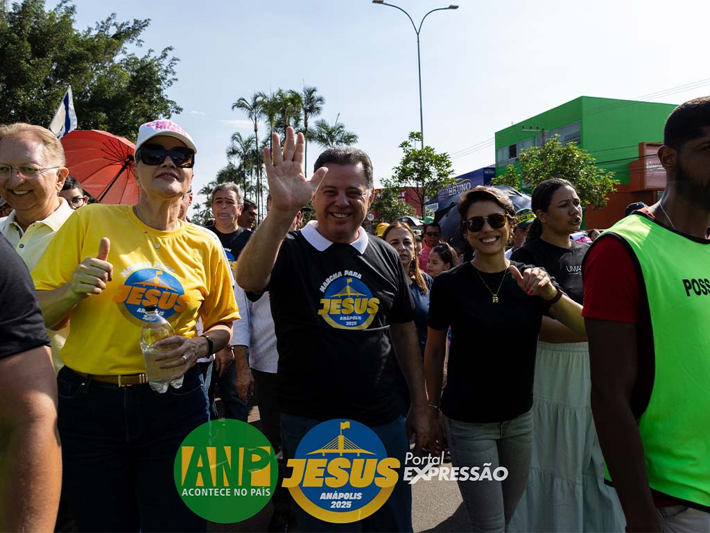Marconi Perillo participa da Marcha para Jesus 2025 em Anápolis e acompanha percurso ao lado do público