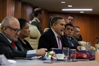 Prefeito Sandro Mabel presta contas do segundo quadrimestre de 2025 à Câmara de Goiânia