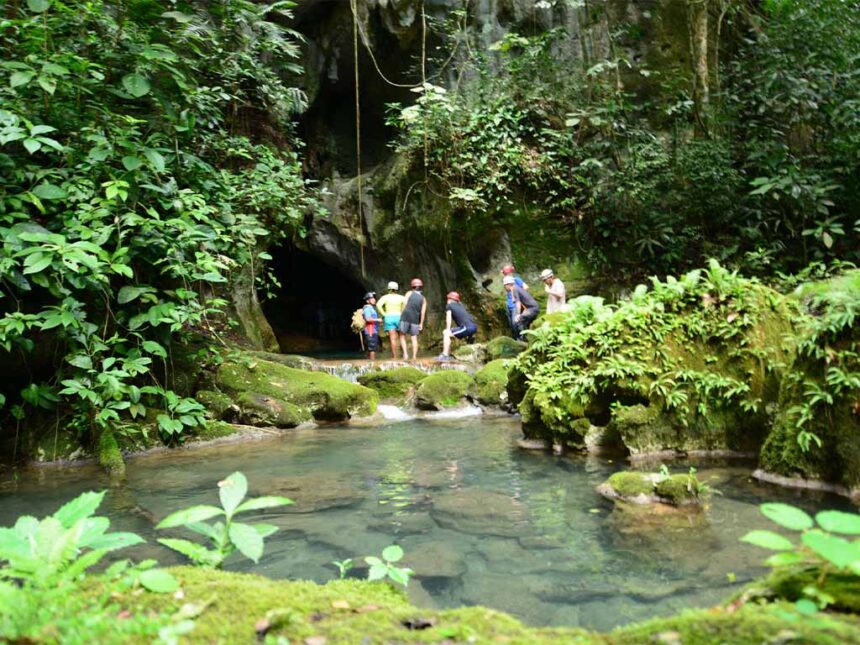 Descubra Belize: 5 Dias de Aventuras Submarinas, Cultura Vibrante e Praias Inesquecíveis