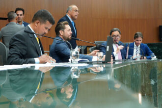 Pauta do dia: deputados analisam projetos do Executivo e contas do TCE em sessão desta terça-feira