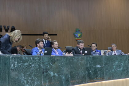 Legislativo aprova marco fiscal e medidas para regularização de dívidas em Goiás