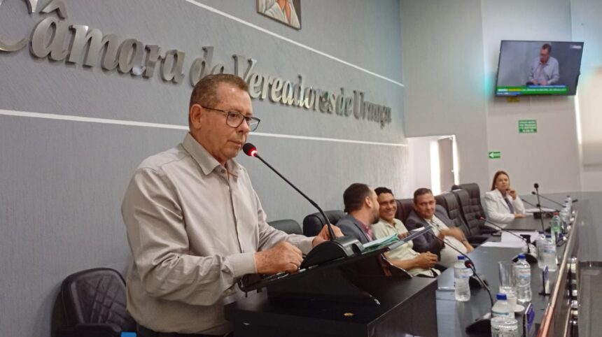 Prefeitura de Uruaçu concede abono de fim de ano a profissionais da Educação