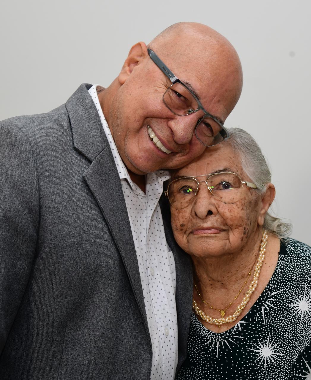 Professor Alcides leva mensagem de fé, esperança e amor neste fim de ano