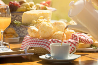 Pão, café e pão de queijo ficam mais caros no Distrito Federal e mudam a rotina do café da manhã