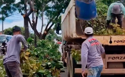 Prefeitura de Uruaçu intensifica manutenção viária e cuidados com espaços públicos