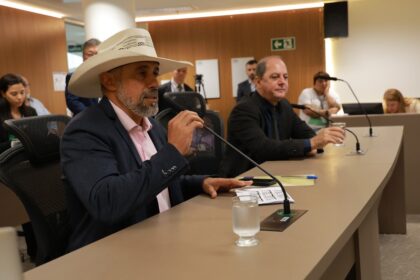 Deputado Amauri Ribeiro lidera aprovação de leis para fortalecer agropecuária em Goiás