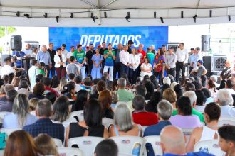 População da cidade de Goiás é beneficiada com serviços gratuitos do Programa Deputados Aqui