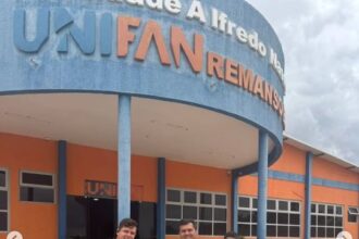 Professor Alcides destaca sucesso de cursos de enfermagem e direito em Remanso-BA