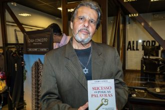 Fábio Lemos lança novo livro e reúne empresários em noite de inspiração e conexões em Goiânia