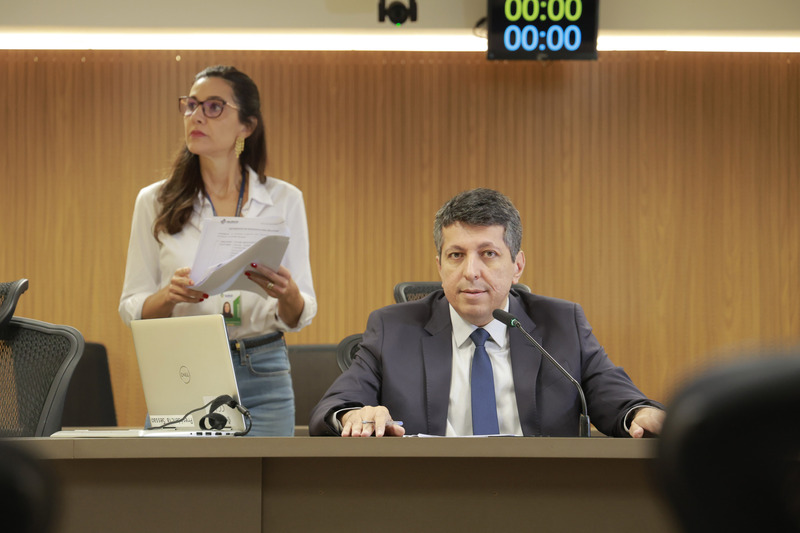 Comissão da Criança e Adolescente aprova 17 projetos de lei em 2025, busca melhorias para jovens em Goiás