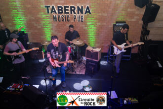 Circuito do Rock no Taberna Music Pub apresentou o Clube do Blues com clássicos de Clapton e B.B. King
