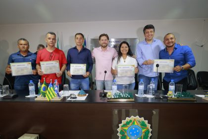 Homenagens do Legislativo e serviços essenciais marcam quinta-feira em Sítio d’Abadia e Buritinópolis, Goiás