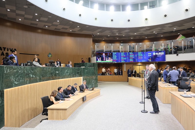 Plenária debate defesa da mulher e melhorias para servidores na Assembleia Legislativa nesta terça-feira