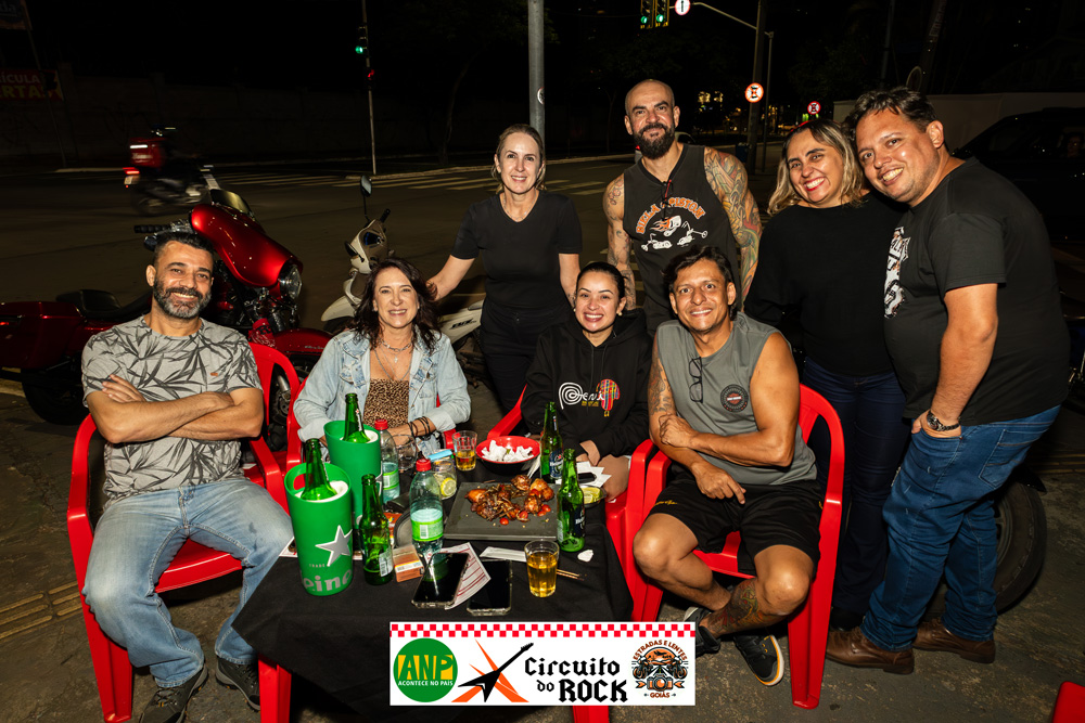 Woodstock Rock Bar recebe Cida Araújo no Circuito do Rock com Prato Black Jack
