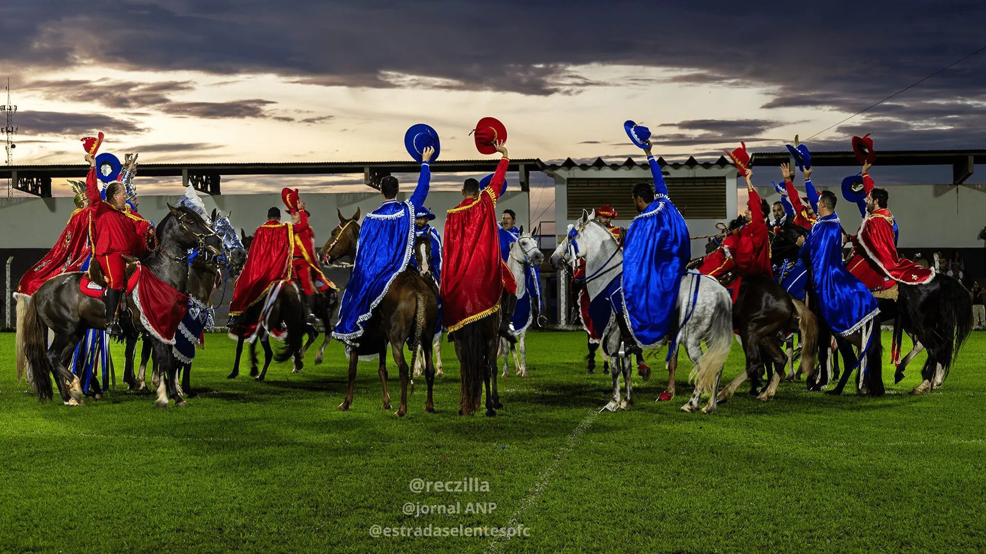 Cavalhadas de Silvânia 2024: O Resgate de uma Tradição Centenária que Transforma a Cidade em Polo Cultural e Turístico Cavalhadas de Silvânia 2024: O Resgate de uma Tradição Centenária que Transforma a Cidade em Polo Cultural e Turístico