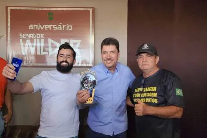 Festa de Aniversário de Senador Wilder Morais Vira Palco para Pressão Política do MOP sobre Novo Código Eleitoral Festa de Aniversário de Senador Wilder Morais Vira Palco para Pressão Política do MOP sobre Novo Código Eleitoral