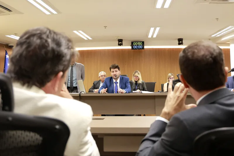 Cota racial em concursos públicos: proposta de antecipação avança na Comissão Mista da Alego Cota racial em concursos públicos: proposta de antecipação avança na Comissão Mista da Alego