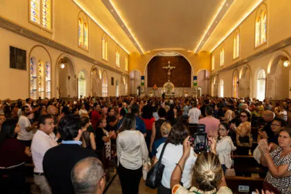 Fórum Regional de Turismo movimenta Goiânia com o roteiro-teste “Caminhos Santos” Fórum Regional de Turismo movimenta Goiânia com o roteiro-teste “Caminhos Santos”